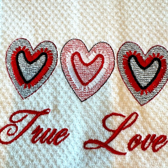 New Embroidered Kitchen Towel with 3 hearts and the saying (True Love). 16 by 27 - Picture 1 of 2